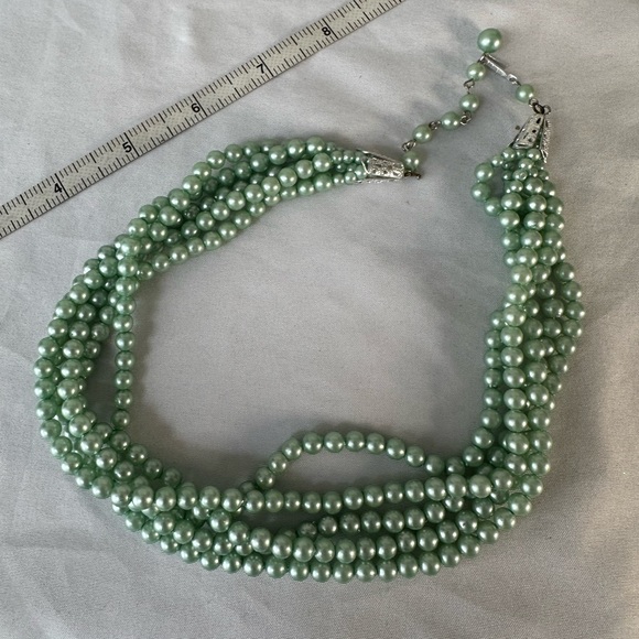 Vintage mint green multi strand necklace - Picture 5 of 5